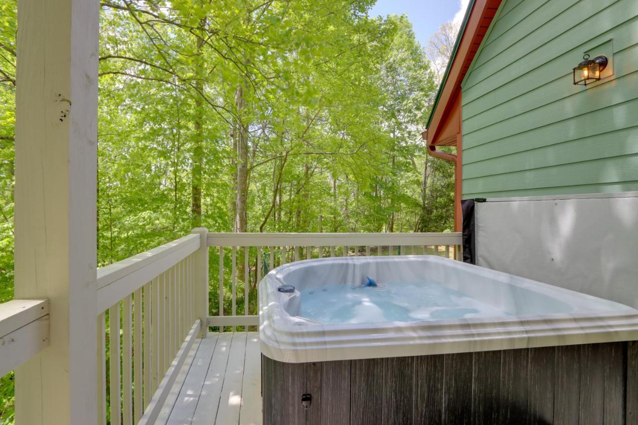 Villa Blue Ridge Getaway With Hot Tub And Seasonal View! Exterior foto