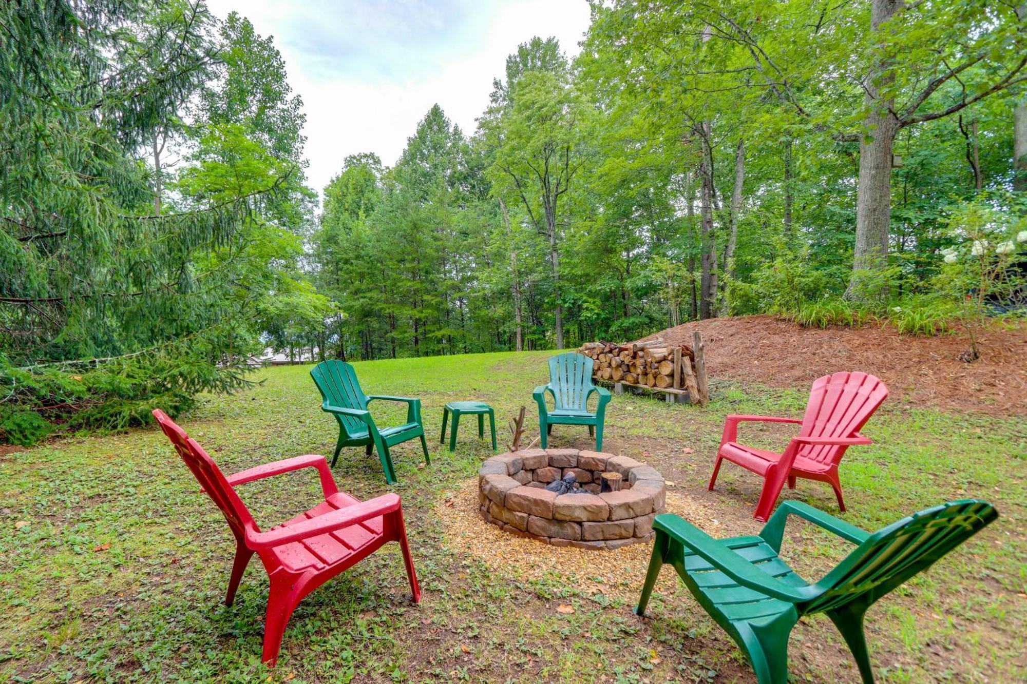 Villa Blue Ridge Getaway With Hot Tub And Seasonal View! Exterior foto
